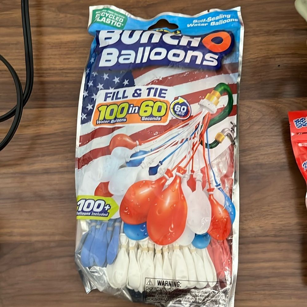 Self sealing 100 water balloons bunchoballoons includes red,white,blue balloons